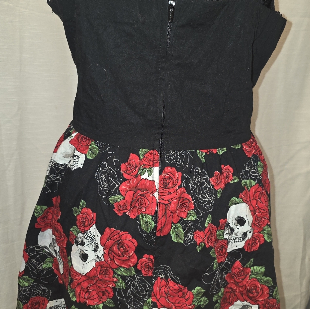 Hot Topic Black And Red Skull Velvet Dress - Picture 4 of 5